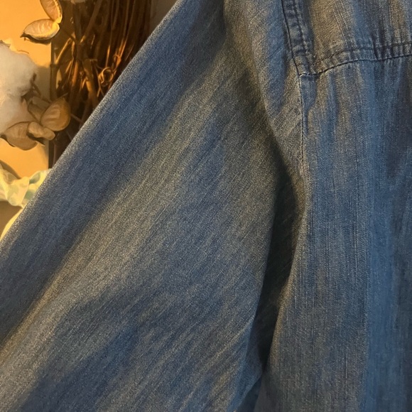 Liz Claiborne Classic Blue Denim Top - Picture 14 of 14